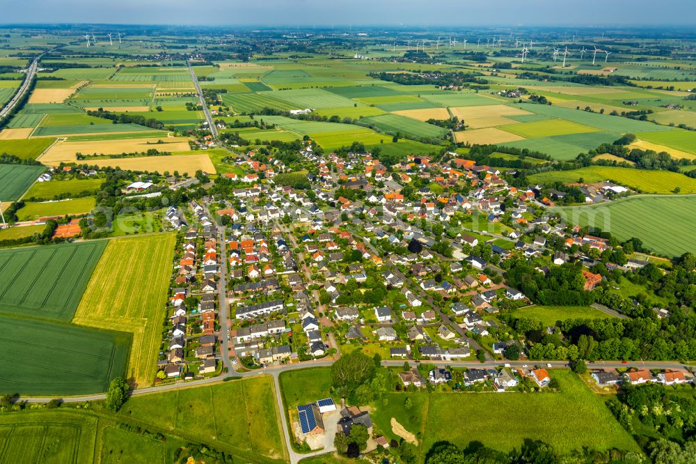 Meiningsen from above - Village view on the edge of agricultural fields and land in Meiningsen in the state North Rhine-Westphalia, Germany