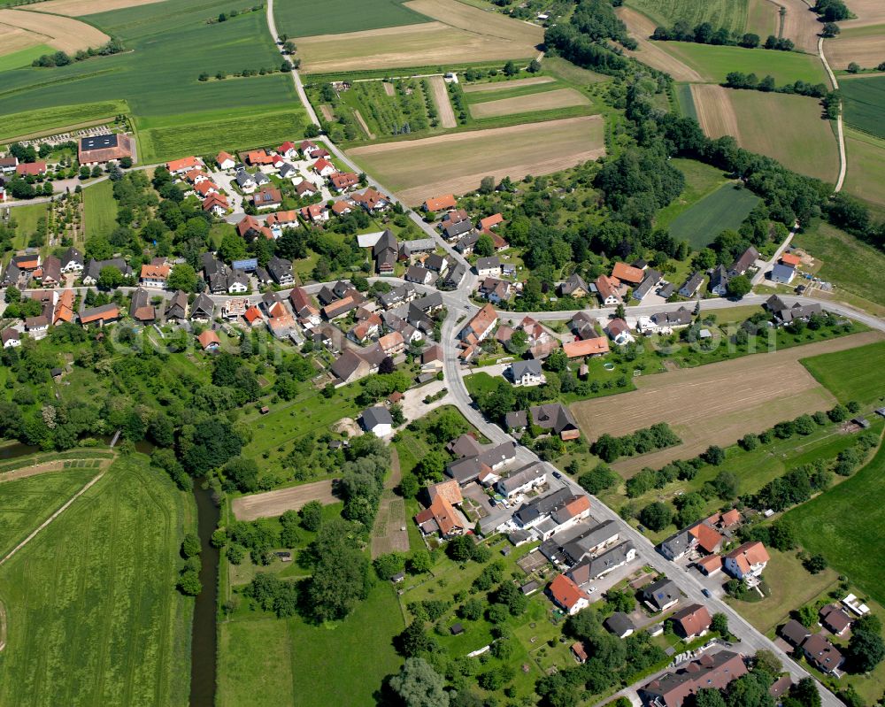 Memprechtshofen from the bird's eye view: Village view on the edge of agricultural fields and land in Memprechtshofen in the state Baden-Wuerttemberg, Germany