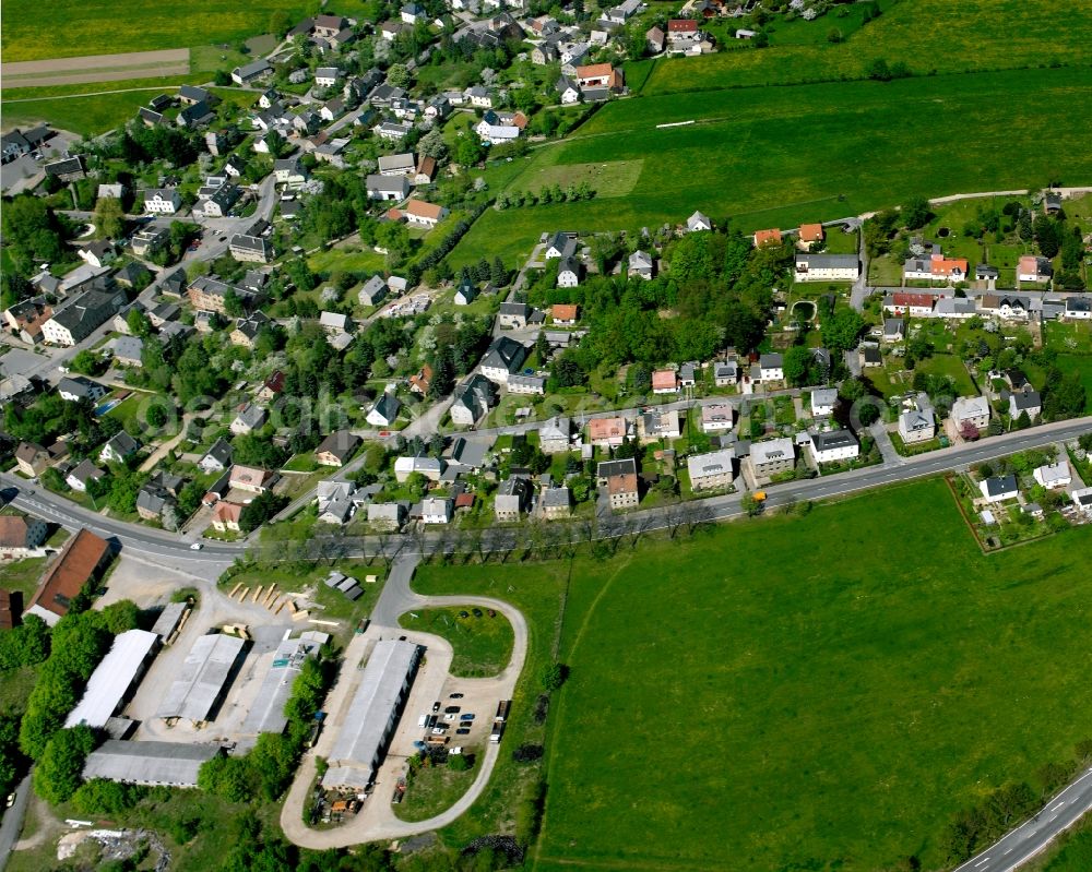 Aerial photograph Mühlau - Village view on the edge of agricultural fields and land in Mühlau in the state Saxony, Germany