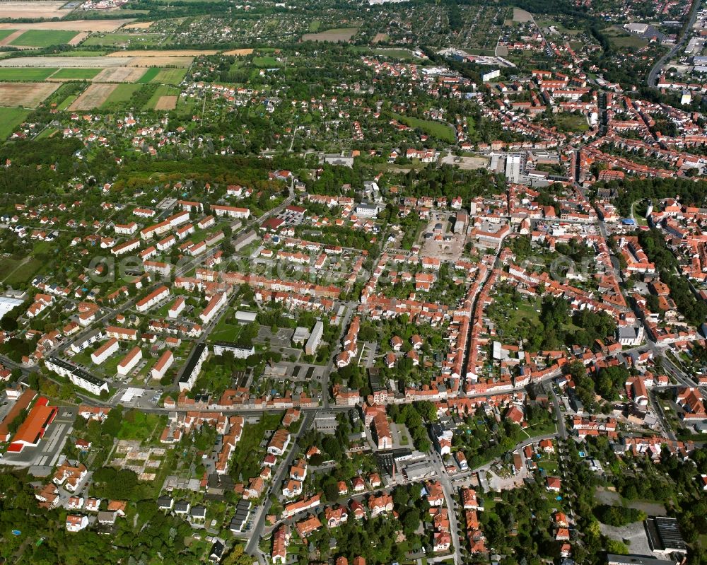 Mühlhausen/Thüringen from the bird's eye view: Village view on the edge of agricultural fields and land in Mühlhausen in the state Thuringia, Germany