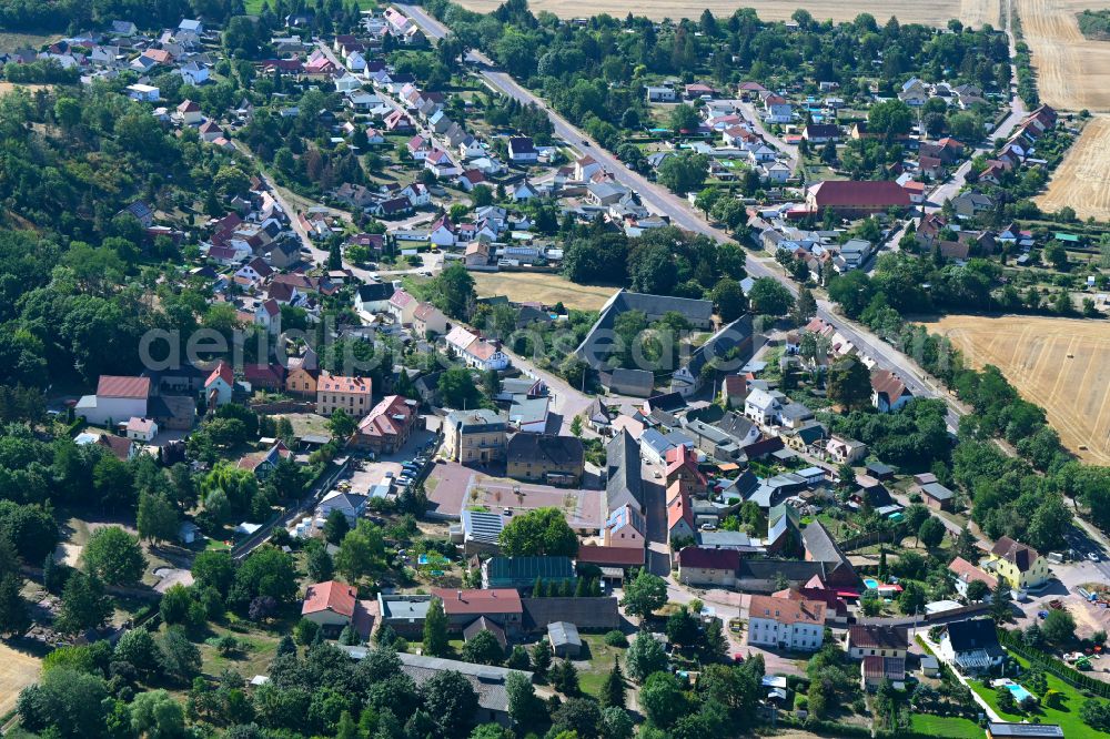 Morl from the bird's eye view: Village view on the edge of agricultural fields and land in Morl in the state Saxony-Anhalt, Germany