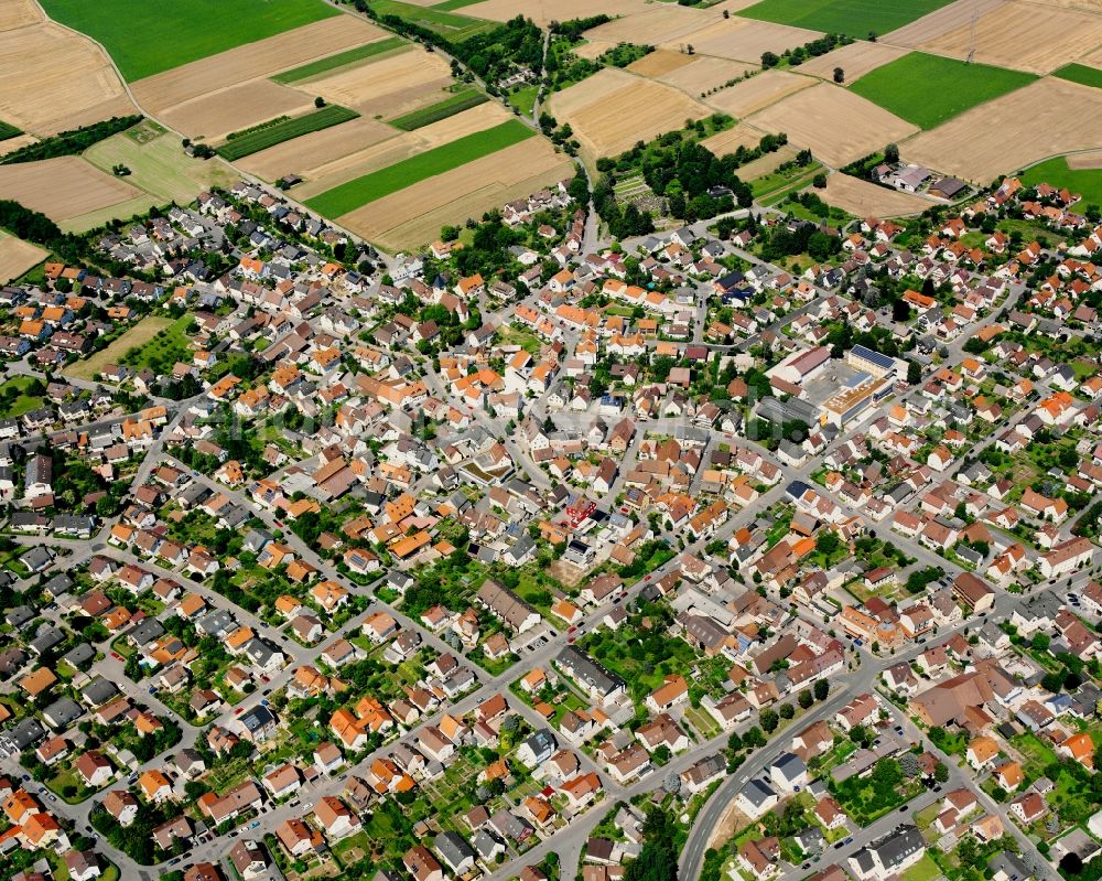 Aerial photograph Obereisesheim - Village view on the edge of agricultural fields and land in Obereisesheim in the state Baden-Wuerttemberg, Germany