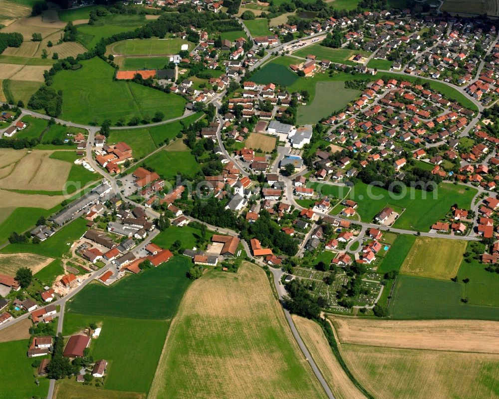 Aerial image Oberhunderdorf - Village view on the edge of agricultural fields and land in Oberhunderdorf in the state Bavaria, Germany