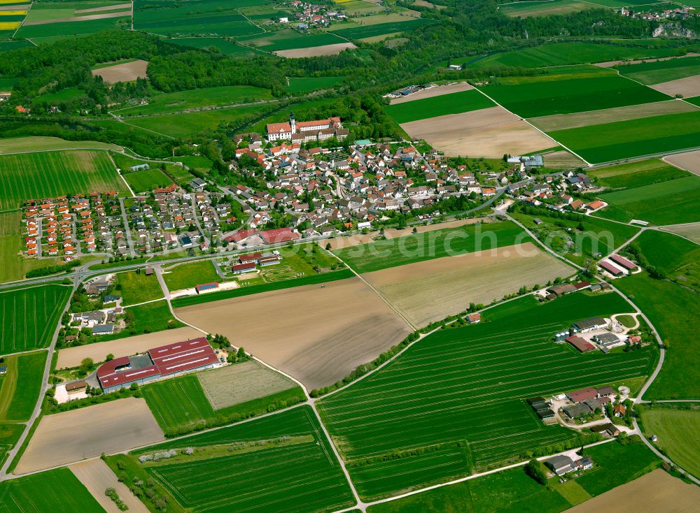 Obermarchtal from the bird's eye view: Village view on the edge of agricultural fields and land in Obermarchtal in the state Baden-Wuerttemberg, Germany