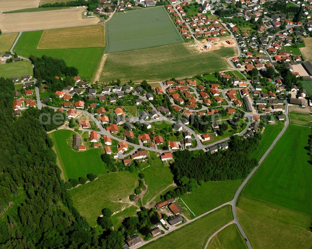 Aerial photograph Oberwinkling - Village view on the edge of agricultural fields and land in Oberwinkling in the state Bavaria, Germany