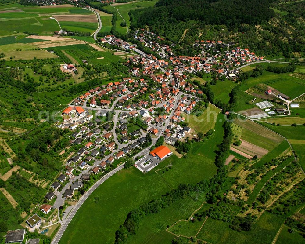 Aerial photograph Oppelsbohm - Village view on the edge of agricultural fields and land in Oppelsbohm in the state Baden-Wuerttemberg, Germany