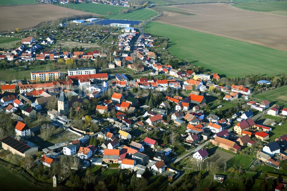 Aerial photograph Osterhausen - Village view on the edge of agricultural fields and land in Osterhausen in the state Saxony-Anhalt, Germany