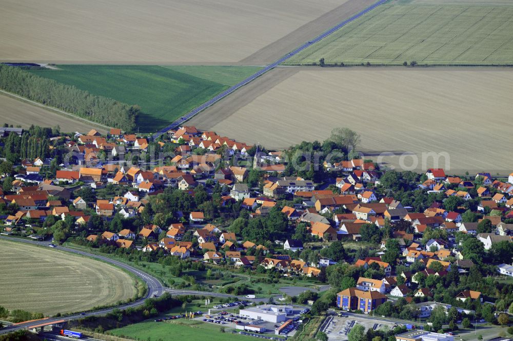 Reddeber from the bird's eye view: Village view on the edge of agricultural fields and land in Reddeber in the state Saxony-Anhalt, Germany