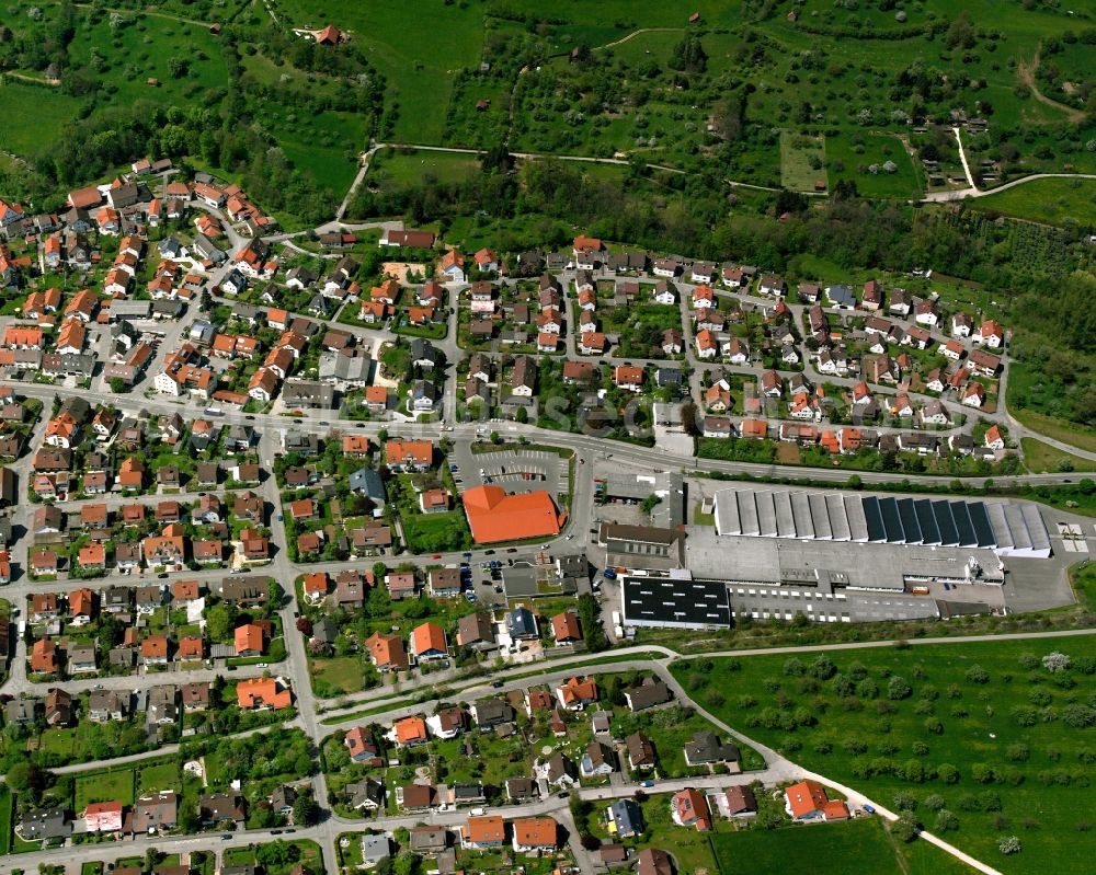 Aerial photograph Reichenbach - Village view on the edge of agricultural fields and land in Reichenbach in the state Baden-Wuerttemberg, Germany