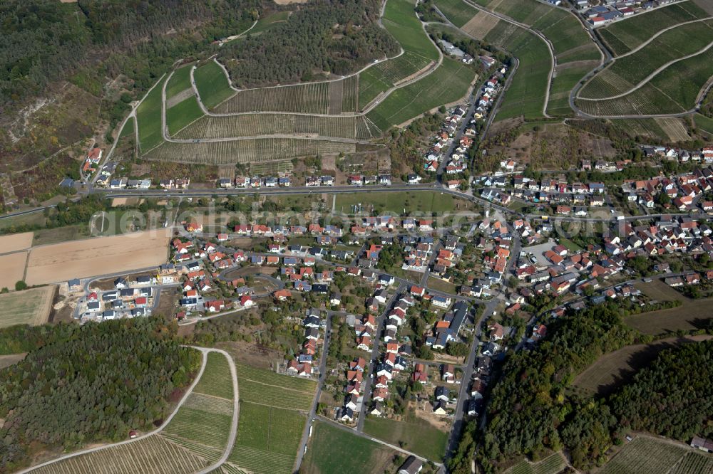 Retzstadt from the bird's eye view: Village view on the edge of agricultural fields and land in Retzstadt in the state Bavaria, Germany