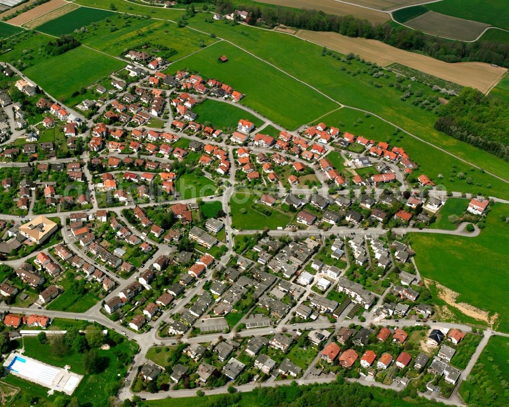 Salach from the bird's eye view: Village view on the edge of agricultural fields and land in Salach in the state Baden-Wuerttemberg, Germany