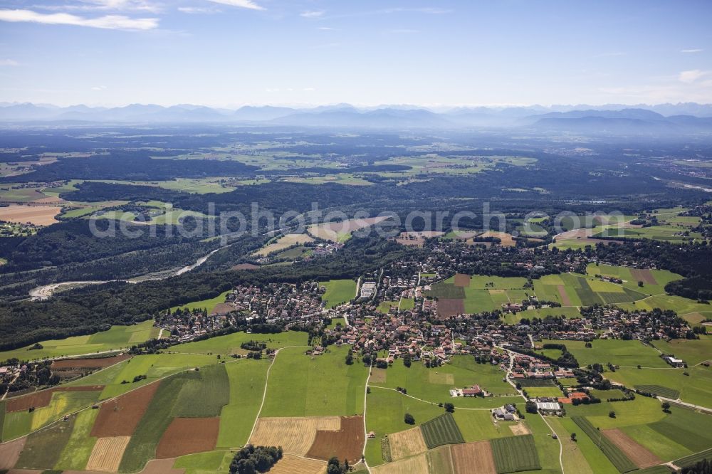 Aerial image Schäftlarn - Village view on the edge of agricultural fields and land in Schaeftlarn in the state Bavaria, Germany