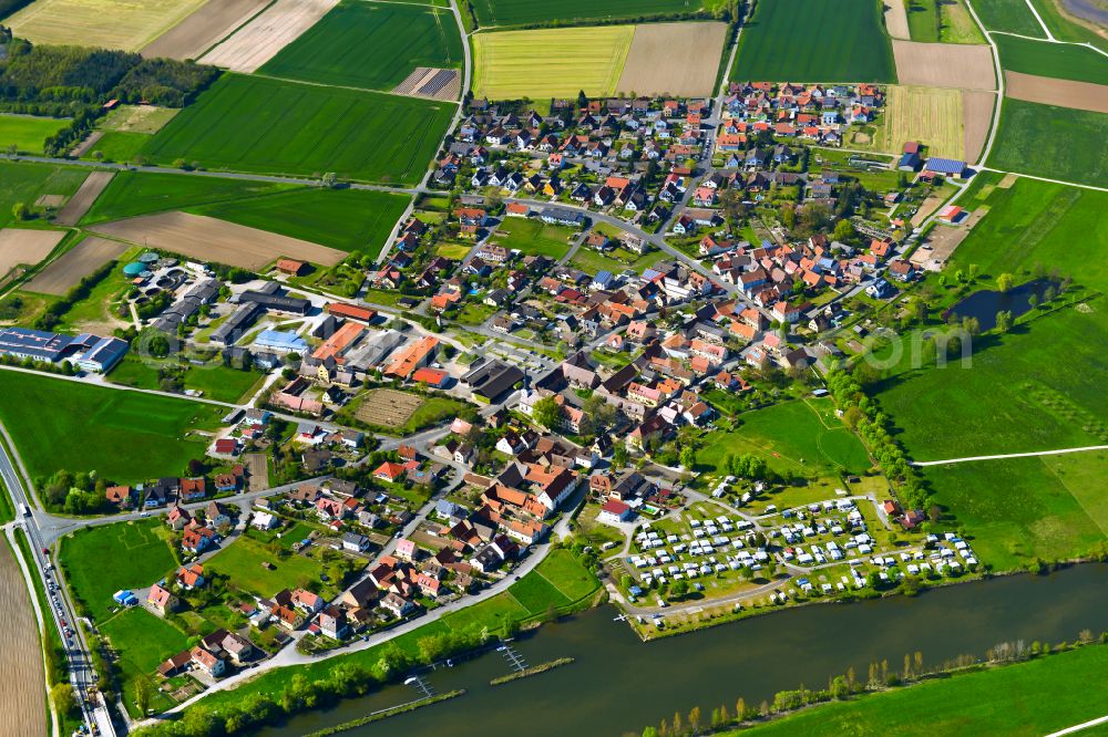 Aerial photograph Schwarzenau - Village view on the edge of agricultural fields and land in Schwarzenau in the state Bavaria, Germany