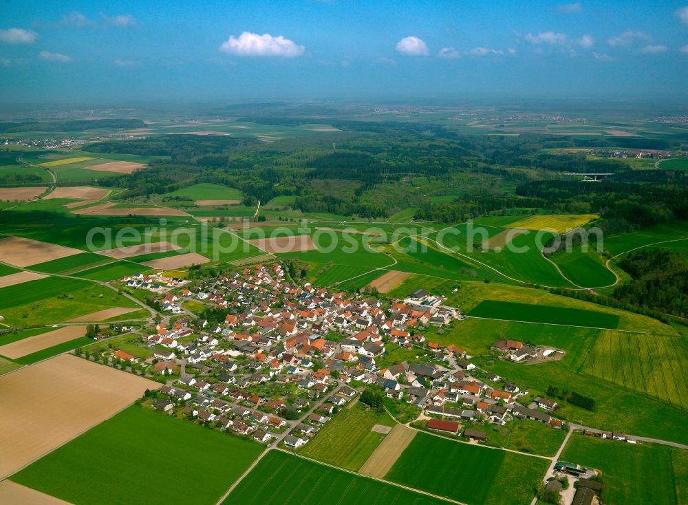 Aerial image Setzingen - Village view on the edge of agricultural fields and land in Setzingen in the state Baden-Wuerttemberg, Germany