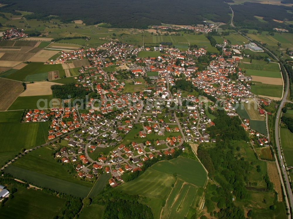 Aerial image Siegenburg - Village view on the edge of agricultural fields and land in Siegenburg in the state Bavaria, Germany