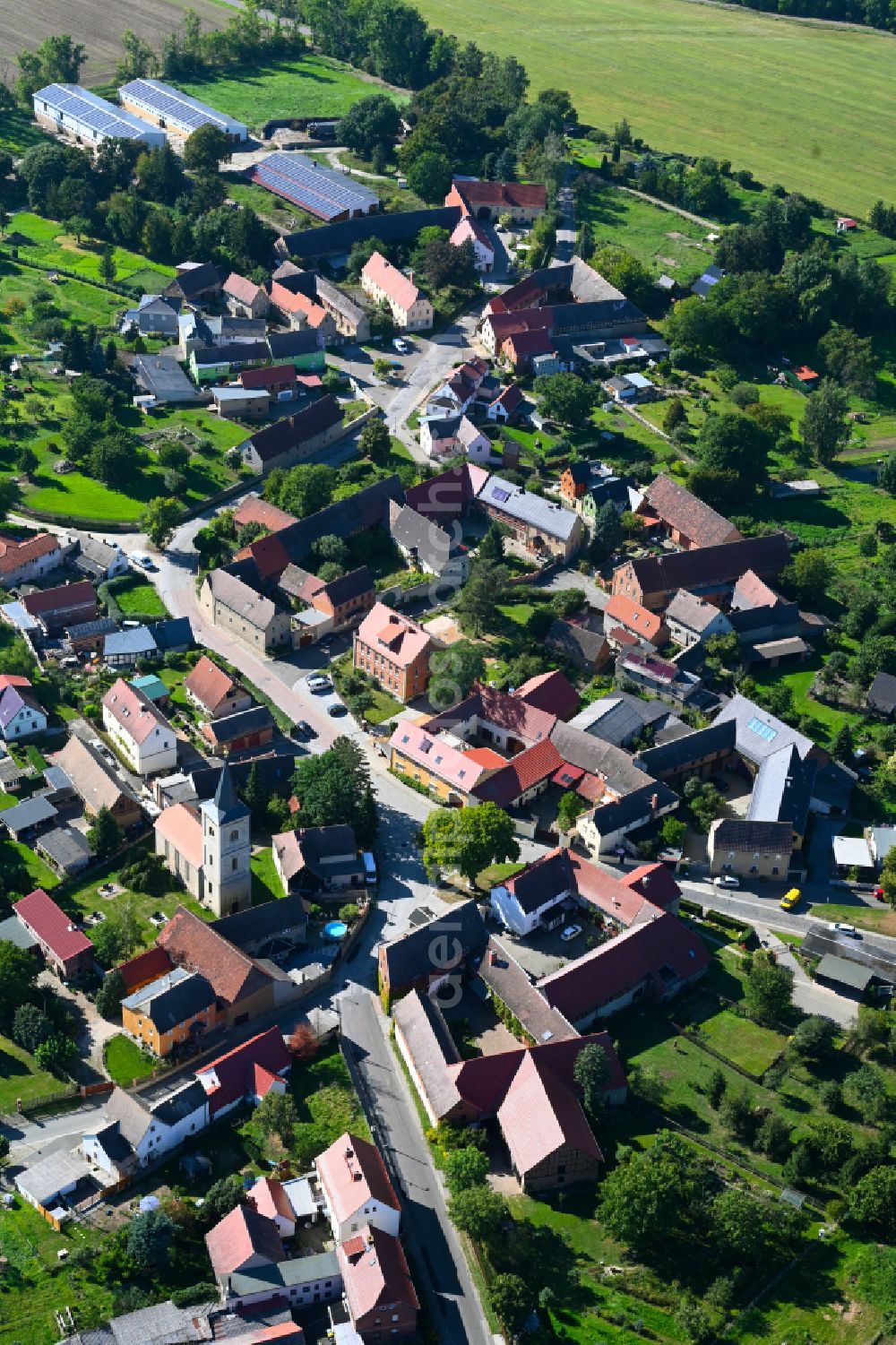 Aerial photograph Sieglitz - Village view on the edge of agricultural fields and land in Sieglitz in the state Saxony-Anhalt, Germany