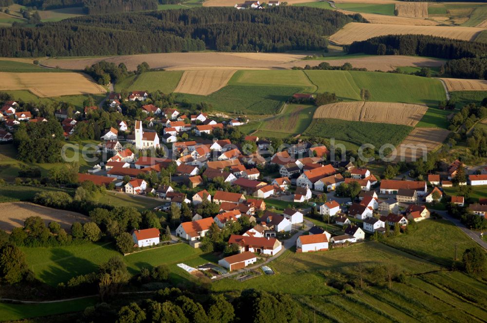 Aerial photograph Sielenbach - Village view on the edge of agricultural fields and land in Sielenbach in the state Bavaria, Germany