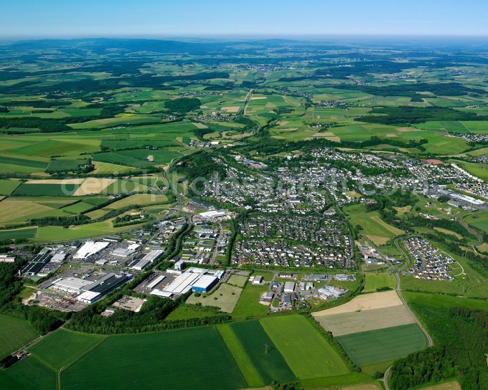 Aerial photograph Simmern (Hunsrück) - Village view on the edge of agricultural fields and land in Simmern (Hunsrück) in the state Rhineland-Palatinate, Germany