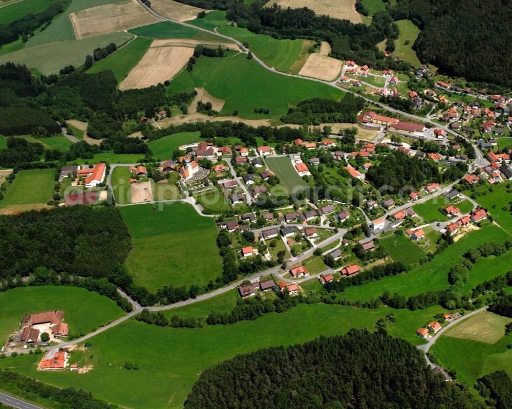 Aerial photograph Stallwang - Village view on the edge of agricultural fields and land in Stallwang in the state Bavaria, Germany