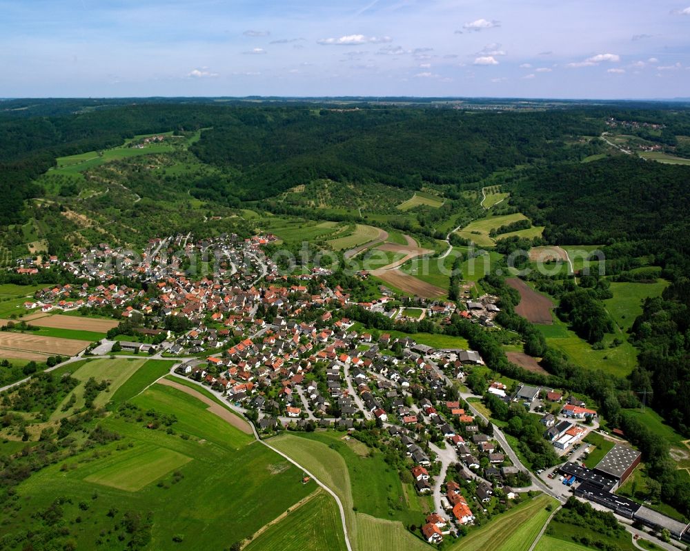 Steinenberg from the bird's eye view: Village view on the edge of agricultural fields and land in Steinenberg in the state Baden-Wuerttemberg, Germany