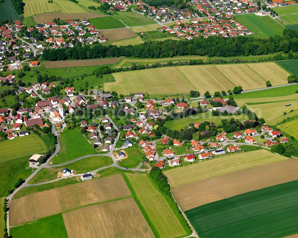 Aerial photograph Sulmingen - Village view on the edge of agricultural fields and land in Sulmingen in the state Baden-Wuerttemberg, Germany