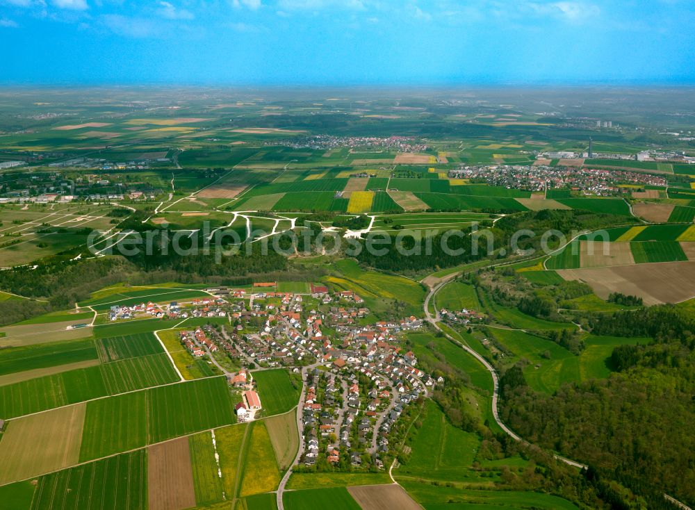 Aerial photograph Ulm - Village view on the edge of agricultural fields and land in Ulm in the state Baden-Wuerttemberg, Germany