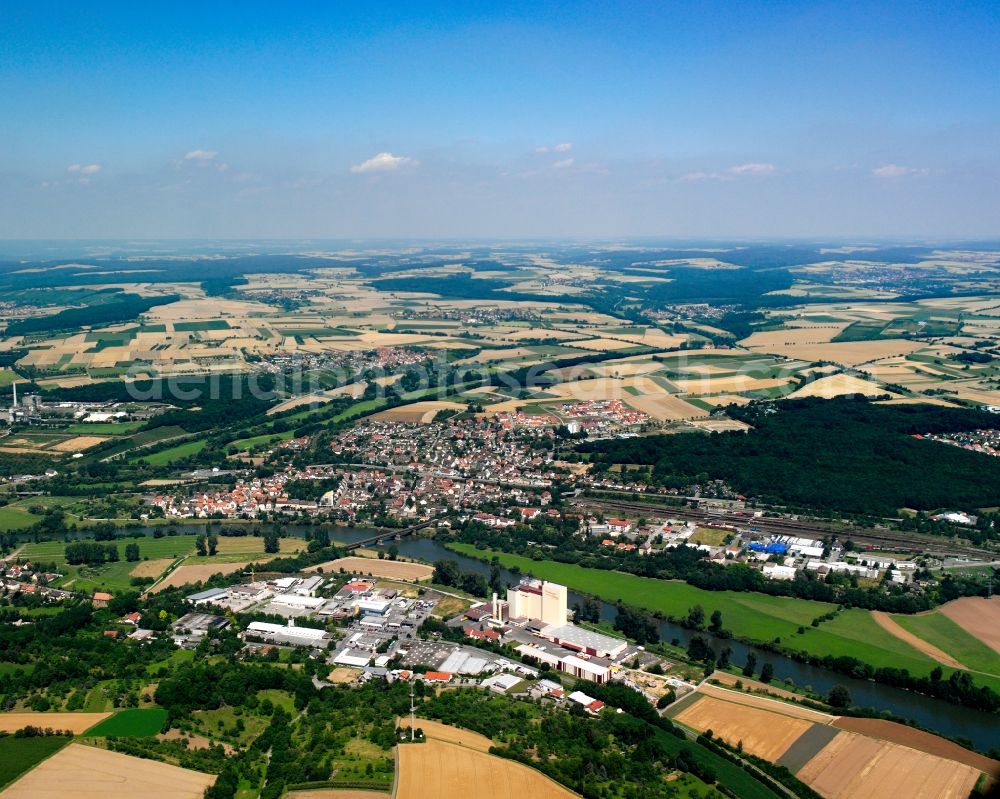 Untergriesheim from the bird's eye view: Village view on the edge of agricultural fields and land in Untergriesheim in the state Baden-Wuerttemberg, Germany