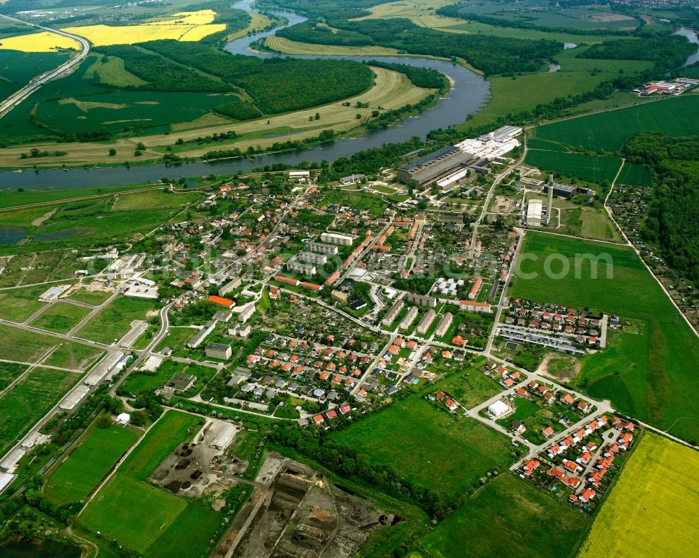 Vockerode from the bird's eye view: Village view on the edge of agricultural fields and land in Vockerode in the state Saxony-Anhalt, Germany