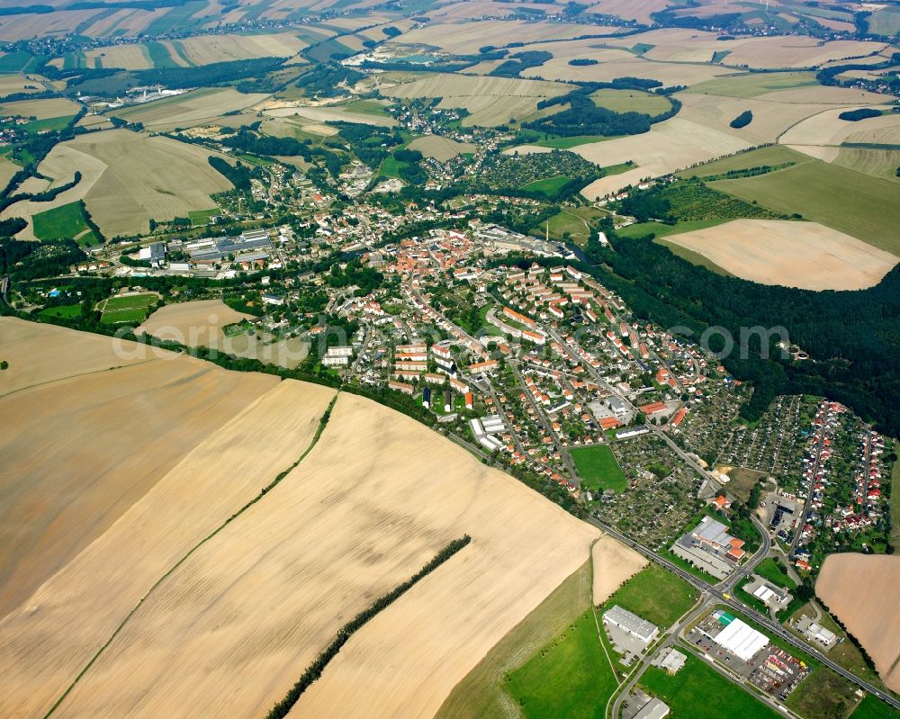 Aerial photograph Wernsdorf - Village view on the edge of agricultural fields and land in Wernsdorf in the state Saxony, Germany