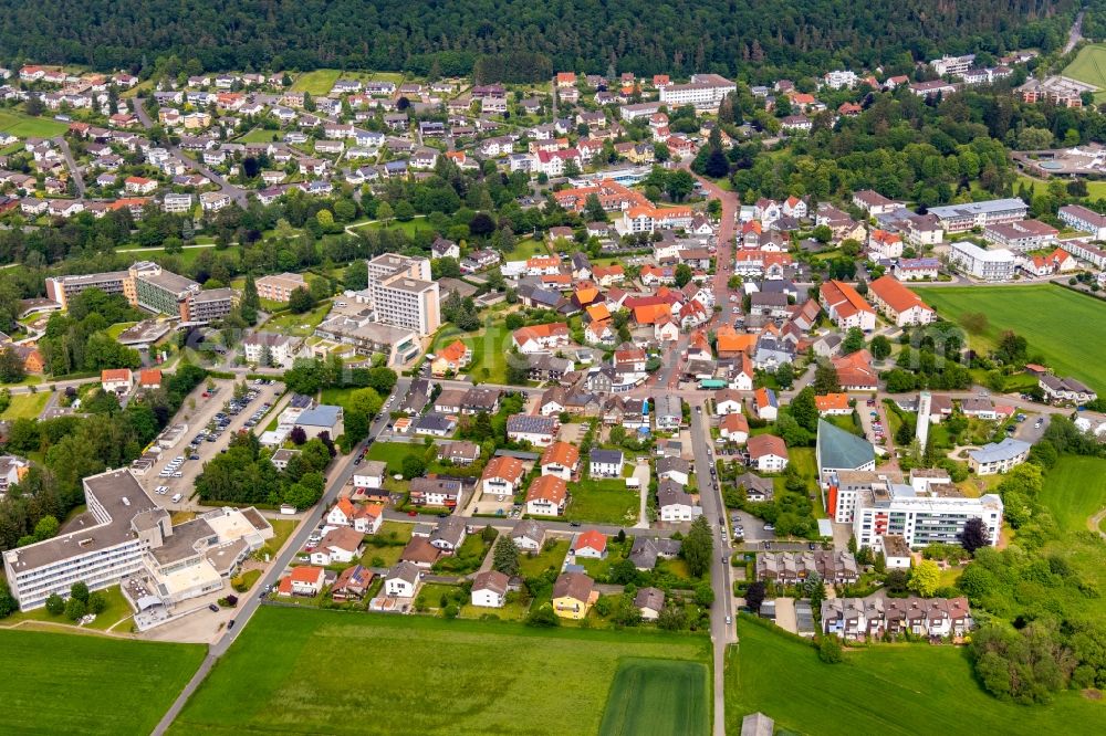 Reinhardshausen from the bird's eye view: Town View of the streets and houses of the residential areas in Reinhardshausen in the state Hesse, Germany