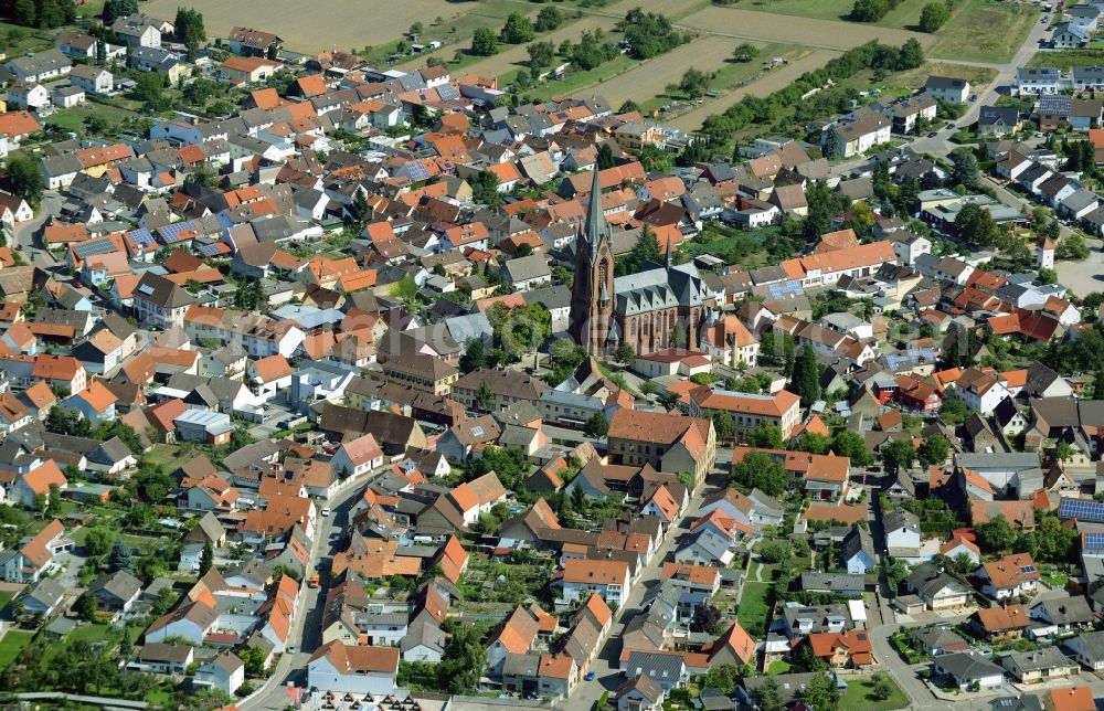 Aerial photograph Philippsburg - Town View of the streets and houses of the residential areas in Rheinsheim in the state Baden-Wuerttemberg