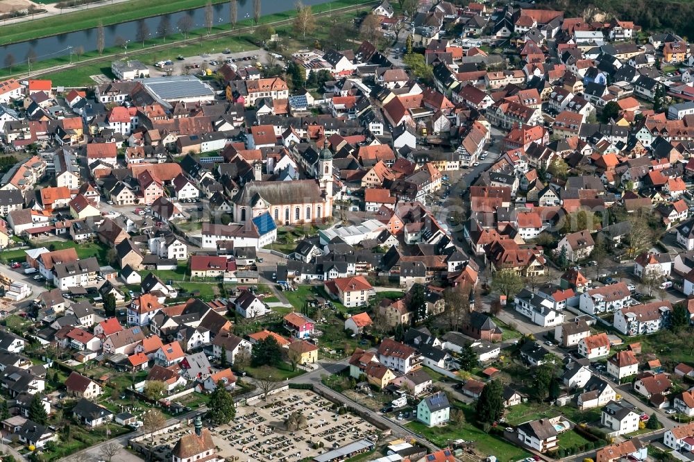 Aerial image Riegel am Kaiserstuhl - Town View of the streets and houses of the residential areas in Riegel am Kaiserstuhl in the state Baden-Wuerttemberg, Germany