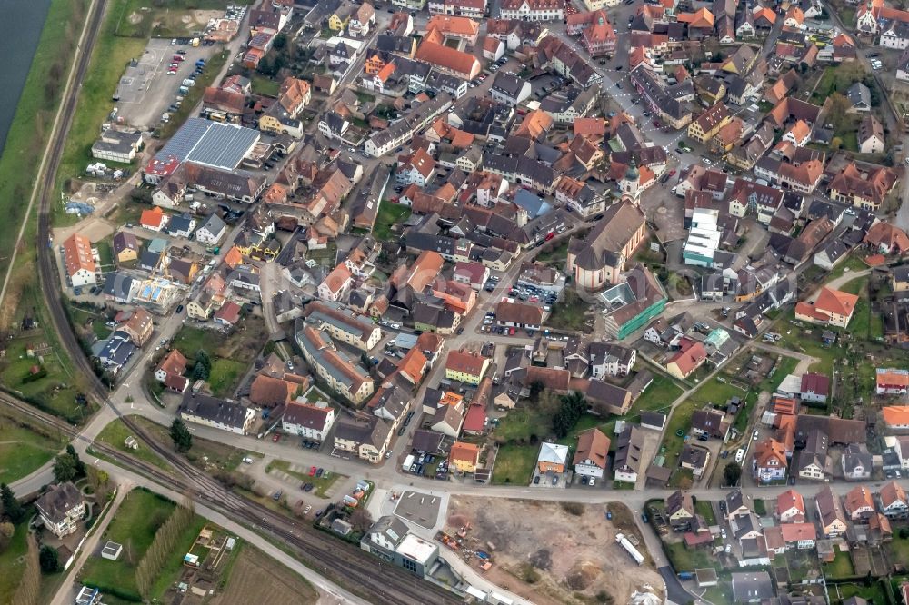 Aerial photograph Riegel am Kaiserstuhl - Town View of the streets and houses of the residential areas in Riegel am Kaiserstuhl in the state Baden-Wurttemberg, Germany