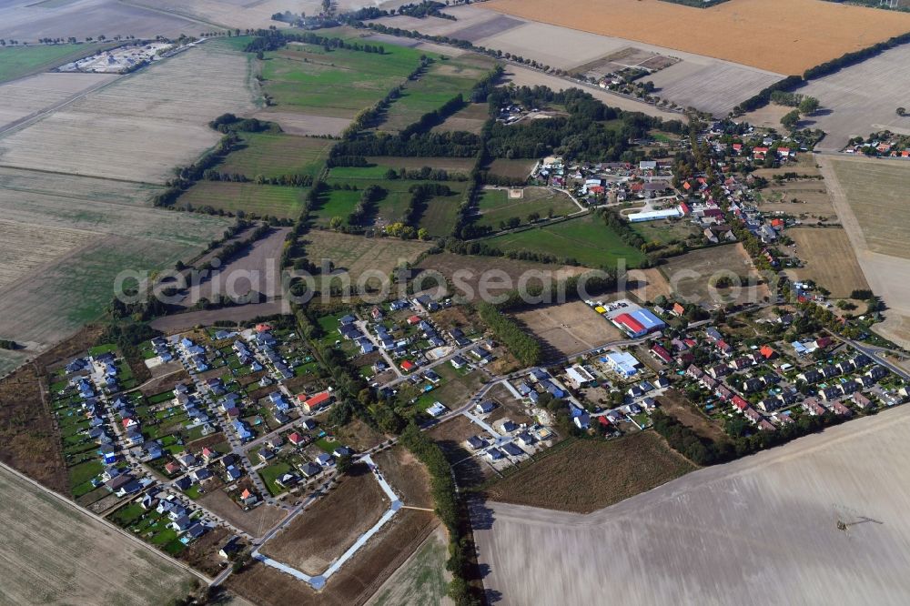 Aerial image Rotberg - Town View of the streets and houses of the residential areas in Rotberg in the state Brandenburg, Germany