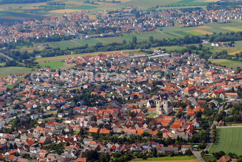 Aerial photograph RÖTHLEIN - Blick auf den Ortsteil Röhtlein der gleichnamigen Gemeinde Röthlein, südlich von Schweinfurt in der Nähe vom Maintal. Kontakt: Gemeinde Röthlein, Elmußweg 1, 97520 Röthlein, Tel. 09723 9111-0, Fax 09723 9111-30, E-Mail: Gemeinde-RBauhof@t-online.de,