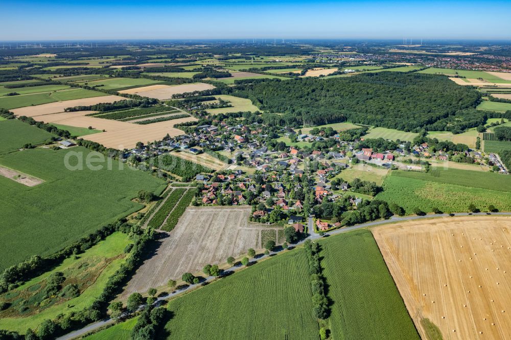 Aerial image Ruschwedel - Town View of the streets and houses of the residential areas in Ruschwedel in the state Lower Saxony, Germany