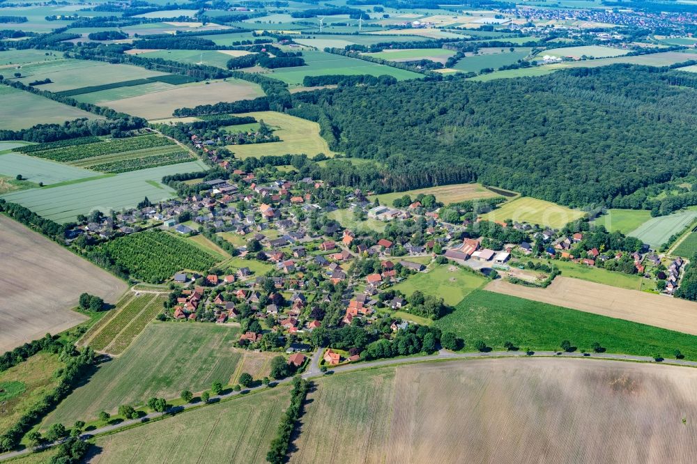 Aerial photograph Ruschwedel - Town View of the streets and houses of the residential areas in Ruschwedel in the state Lower Saxony, Germany