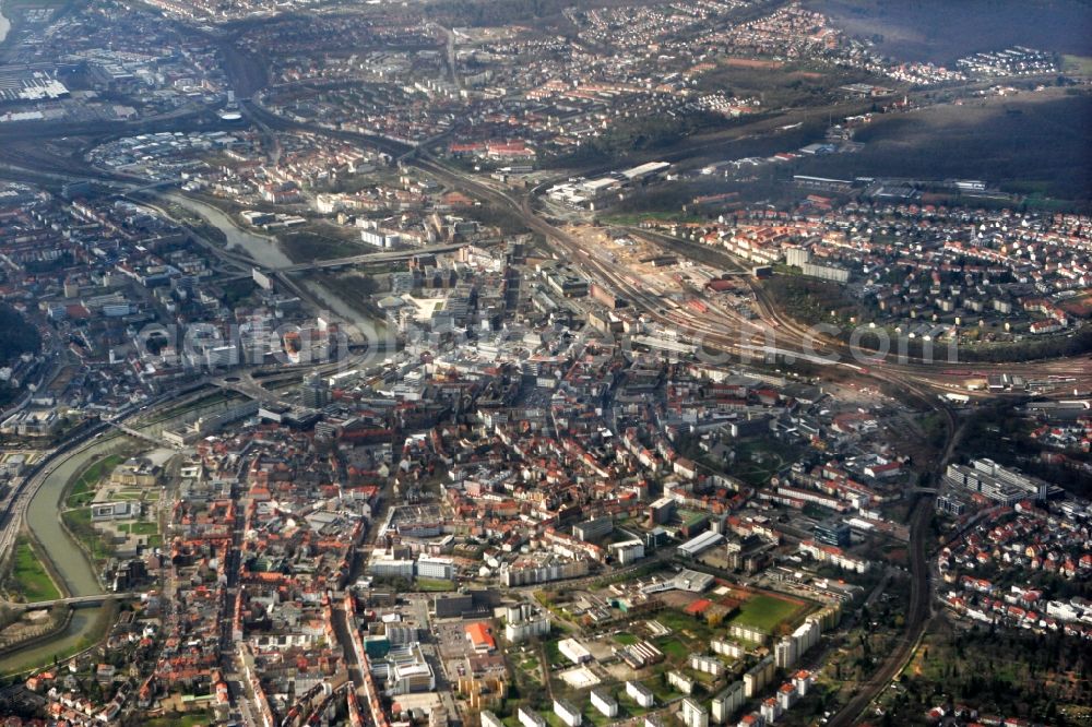 Saarbrücken from the bird's eye view: Town View of the streets and houses of the residential areas in Saarbruecken in the state Saarland