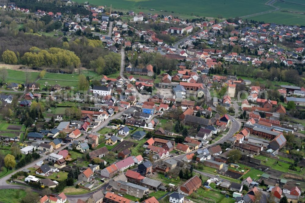 Aerial photograph Samswegen - Town View of the streets and houses of the residential areas in Samswegen in the state Saxony-Anhalt