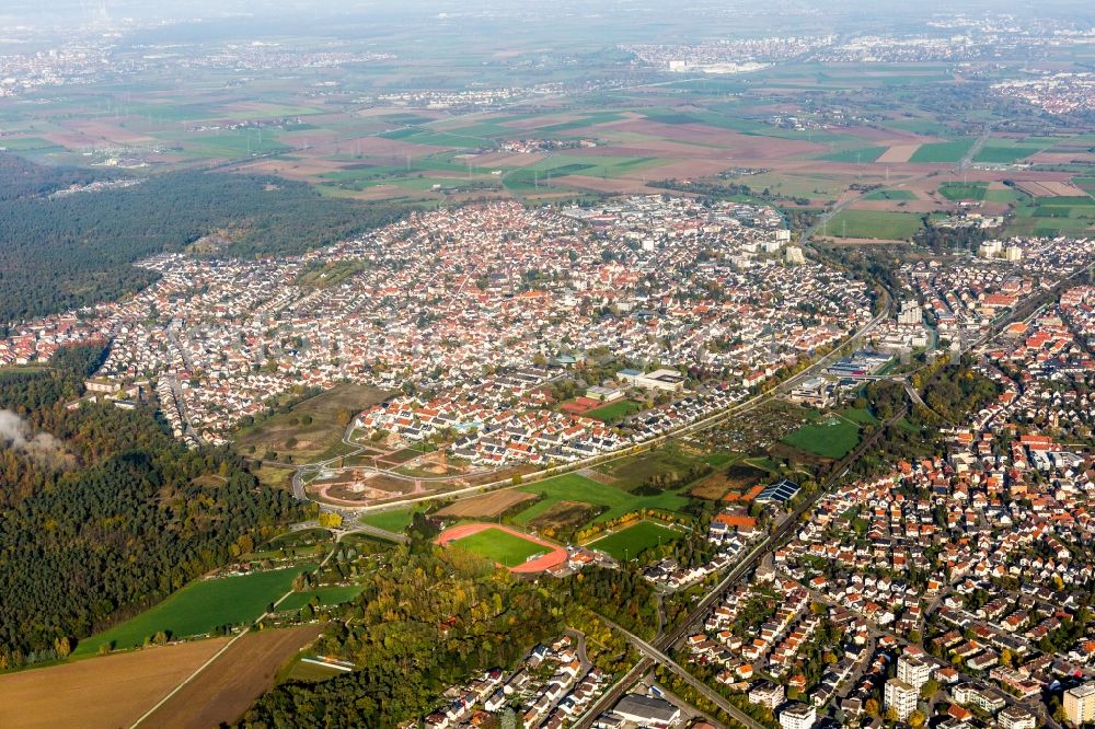 Sandhausen from the bird's eye view: Town View of the streets and houses of the residential areas in Sandhausen in the state Baden-Wurttemberg, Germany