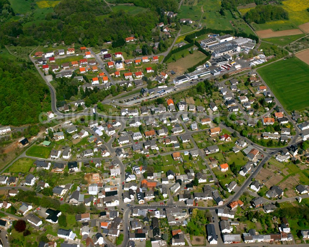 Aerial photograph Schönbach - Town View of the streets and houses of the residential areas in Schönbach in the state Hesse, Germany