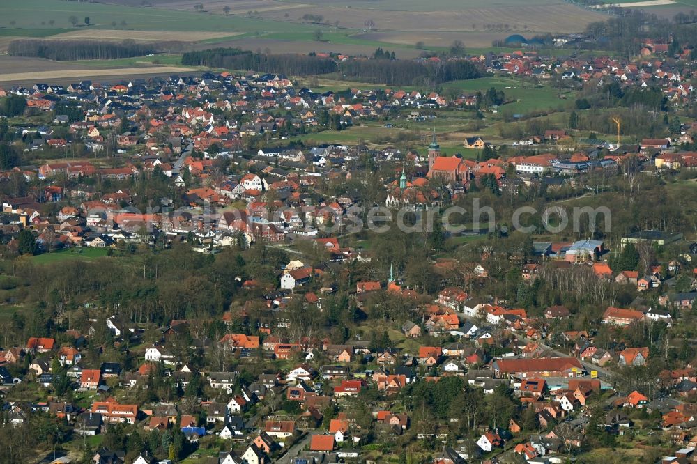 Aerial photograph Südheide - Town View of the streets and houses of the residential areas in Suedheide in the state Lower Saxony, Germany