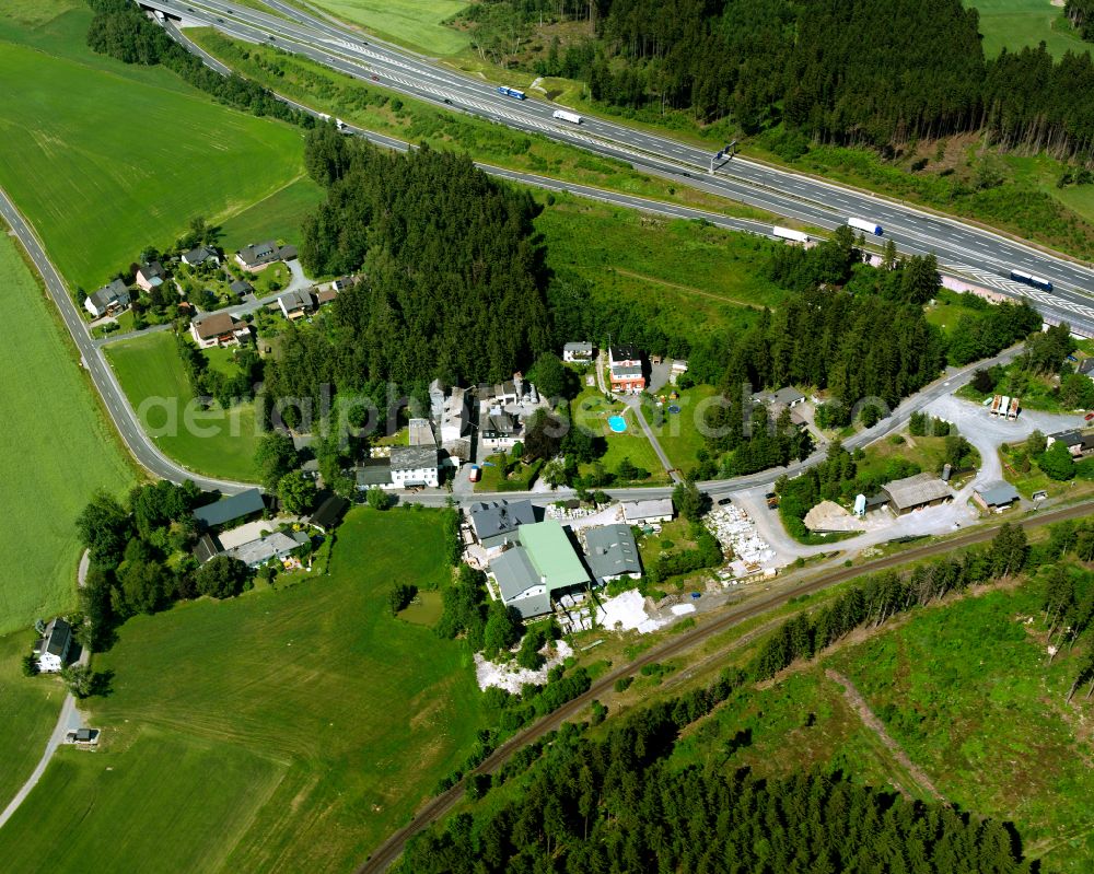 Aerial photograph Selbitz - Town View of the streets and houses of the residential areas on street Leupoldsgruener Strasse in the district Stegenwaldhaus in Selbitz in the state Bavaria, Germany