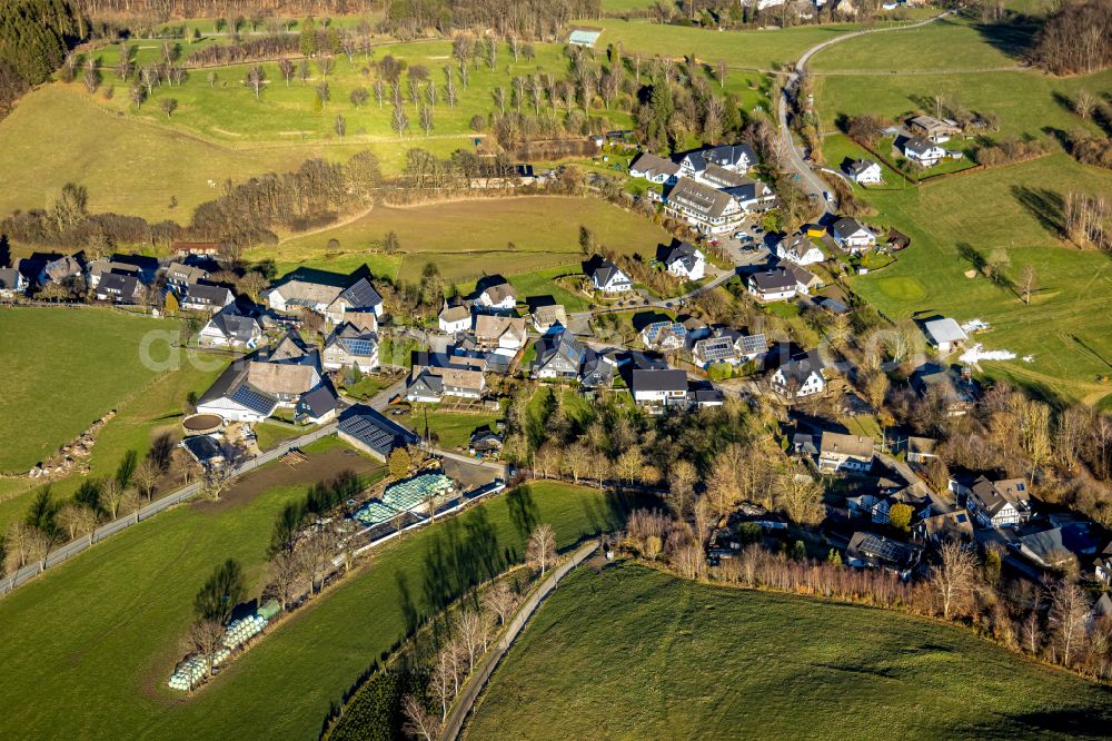 Aerial photograph Sellinghausen - Town View of the streets and houses of the residential areas in Sellinghausen at Sauerland in the state North Rhine-Westphalia, Germany