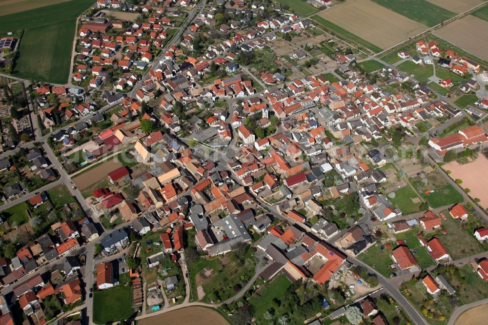 Siefersheim from the bird's eye view: Townscape of Siefersheim is a municipality in the district Alzey-Worms in Rhineland-Palatinate