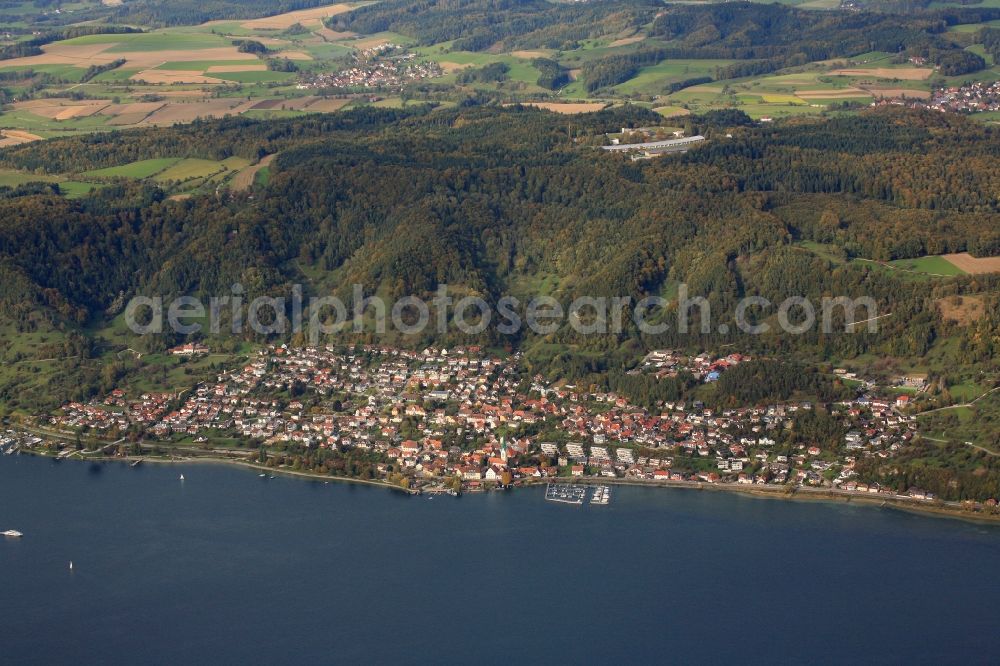 Aerial image Sipplingen - Town View of Sipplingen at the Lake Constance in the state Baden-Wuerttemberg, Germany. On top of the mountain Sipplinger Berg the buildings of Lake Constance Water Supply