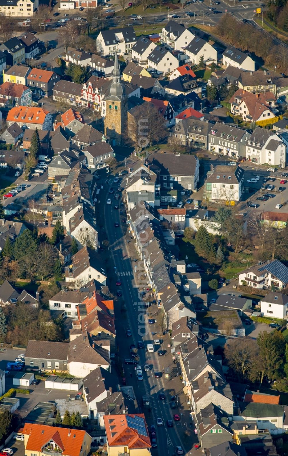 Sprockhövel from the bird's eye view: Town View of the streets and houses of the residential areas on Wuppertaler Strasse in Sprockhoevel in the state North Rhine-Westphalia