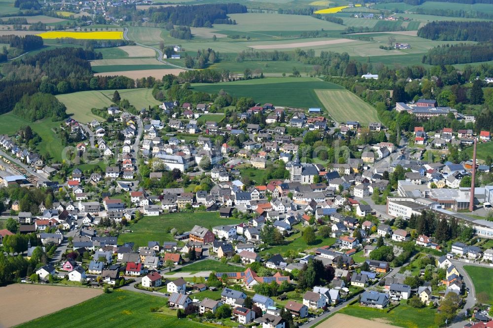 Stammbach from the bird's eye view: Town View of the streets and houses of the residential areas in Stammbach in the state Bavaria, Germany