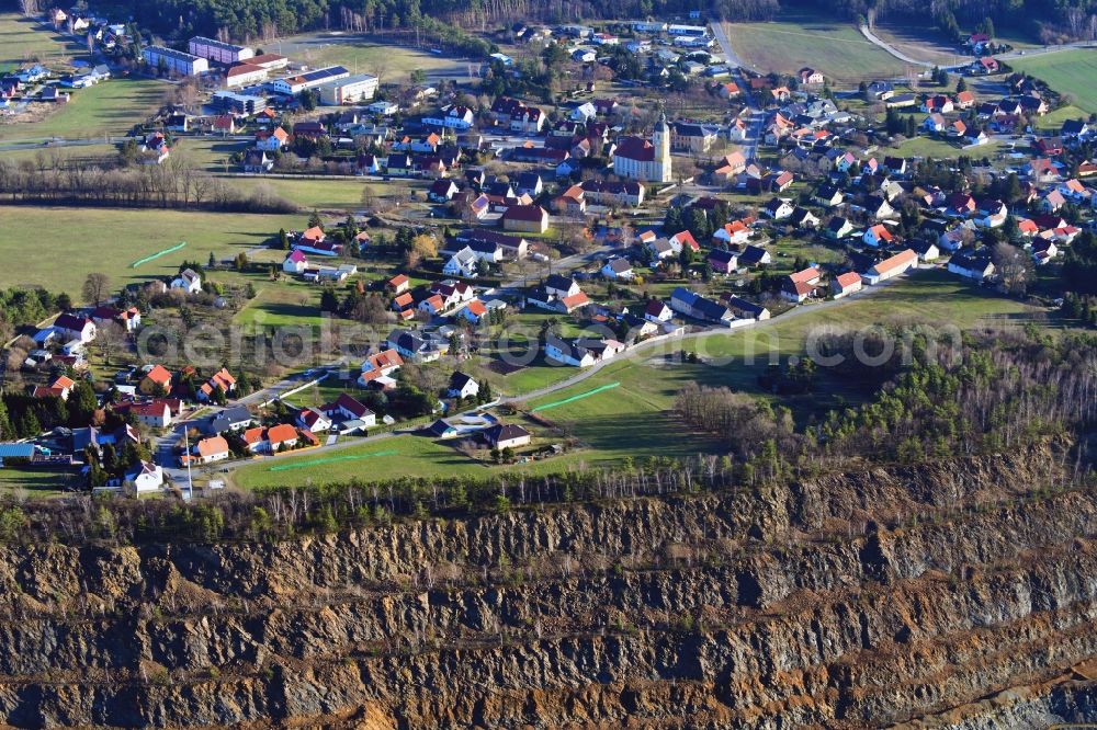 Oßling from the bird's eye view: Town View of the streets and houses of the residential areas in Ossling in the state Saxony, Germany