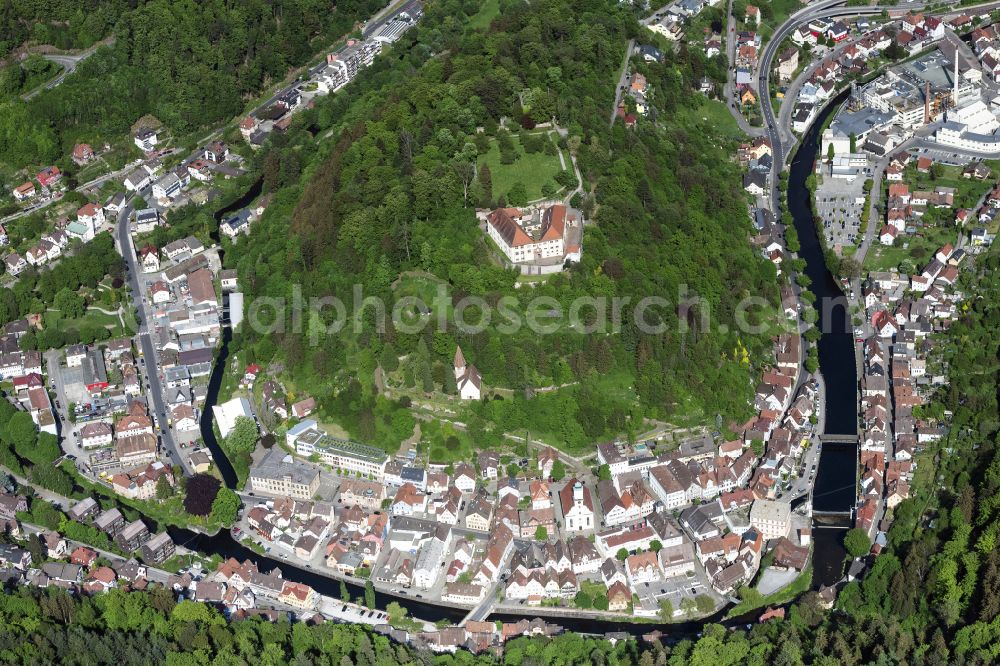 Aerial image Neuenbürg - Location view of the streets and houses of residential areas in the valley landscape surrounded by mountains in Neuenbuerg in the state Baden-Wuerttemberg, Germany